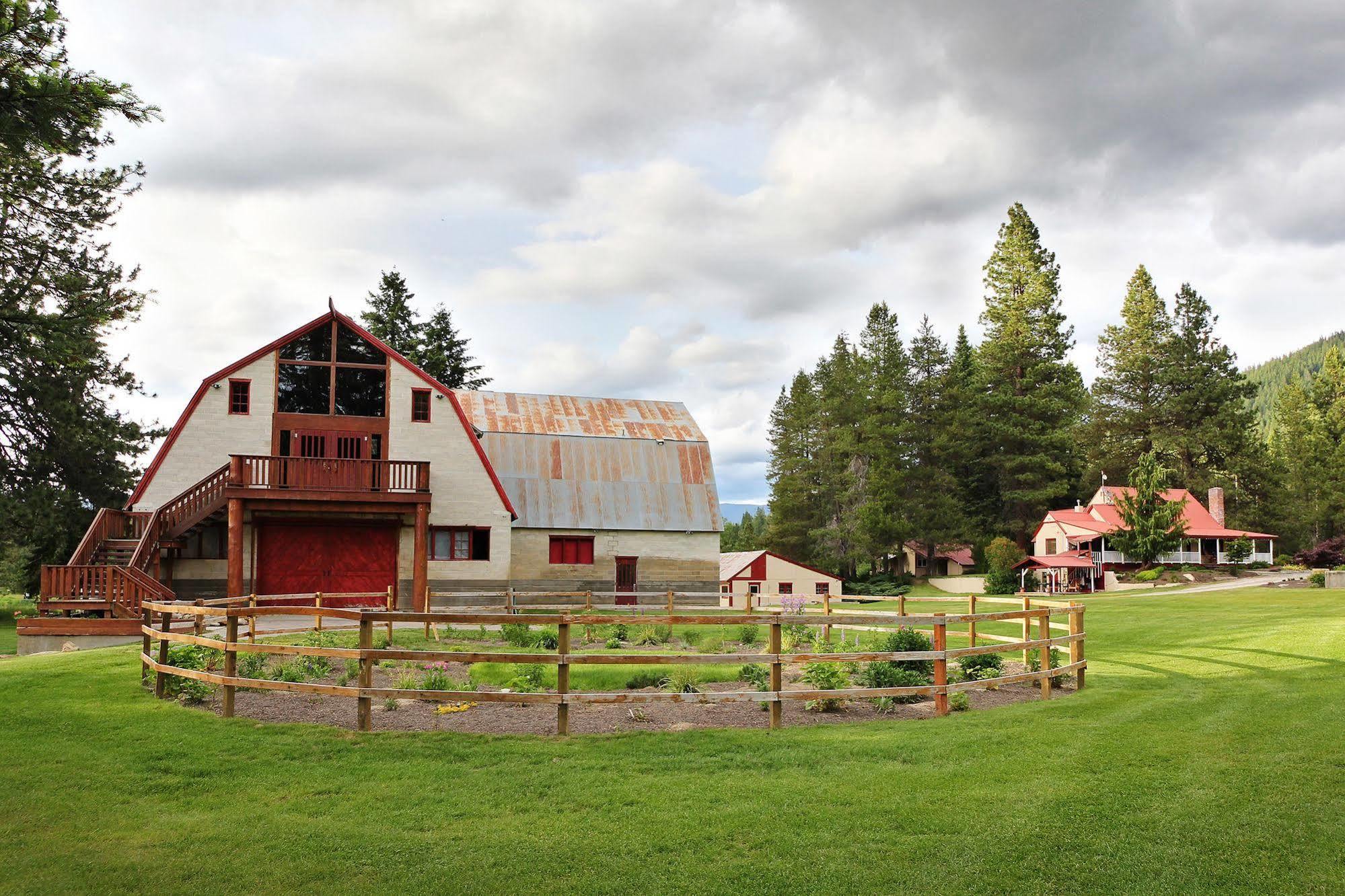 Lake Wenatchee Pine River Ranch B&B מראה חיצוני תמונה