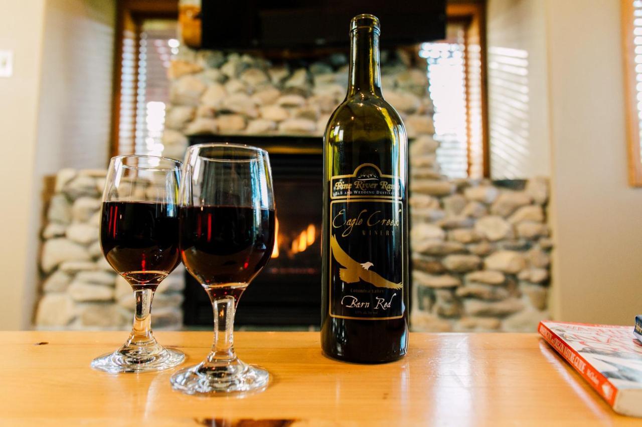 Lake Wenatchee Pine River Ranch B&B מראה חיצוני תמונה